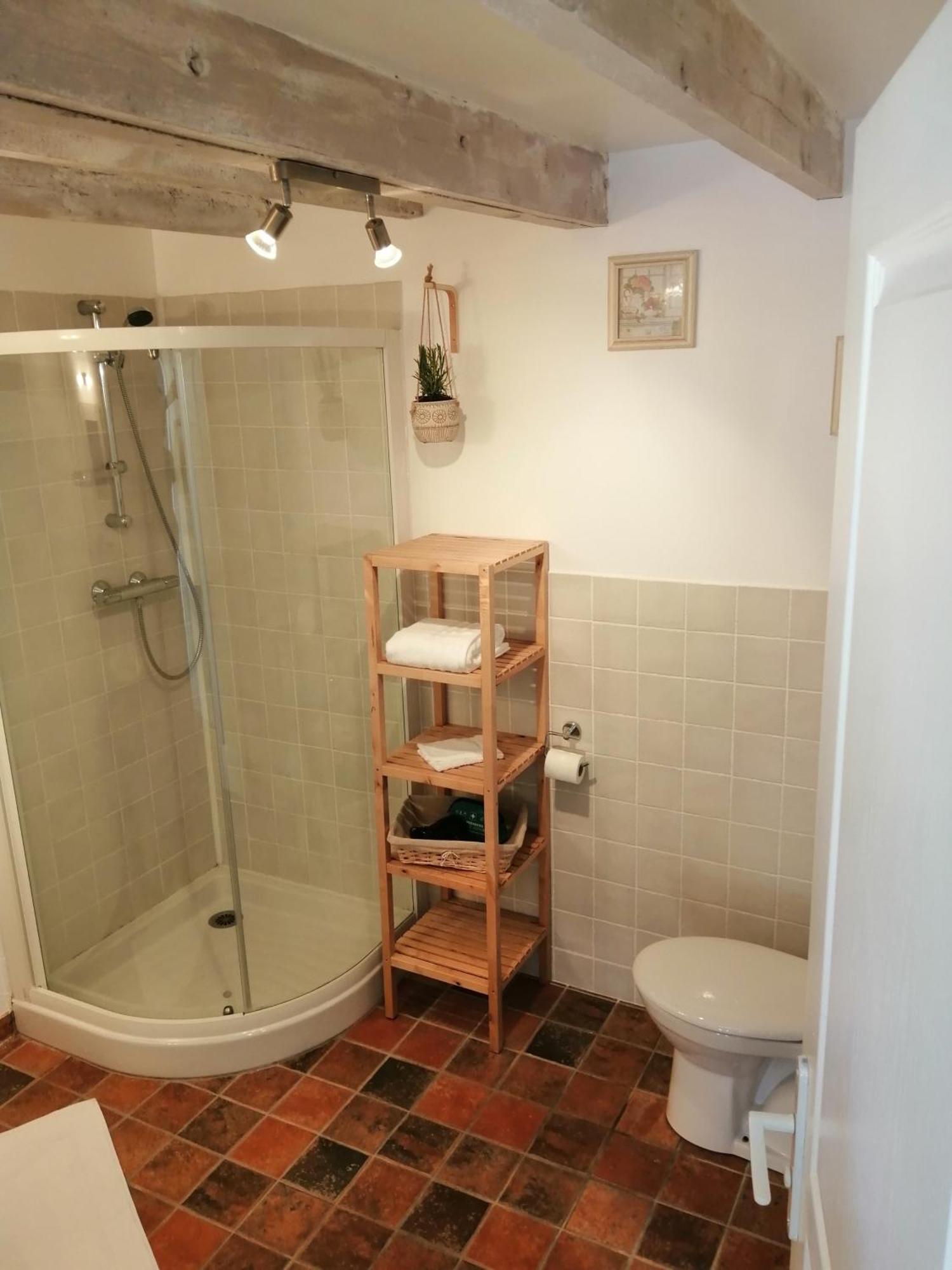 Le Paris Londres Bed & Breakfast Mesnieres-en-Bray Bilik gambar