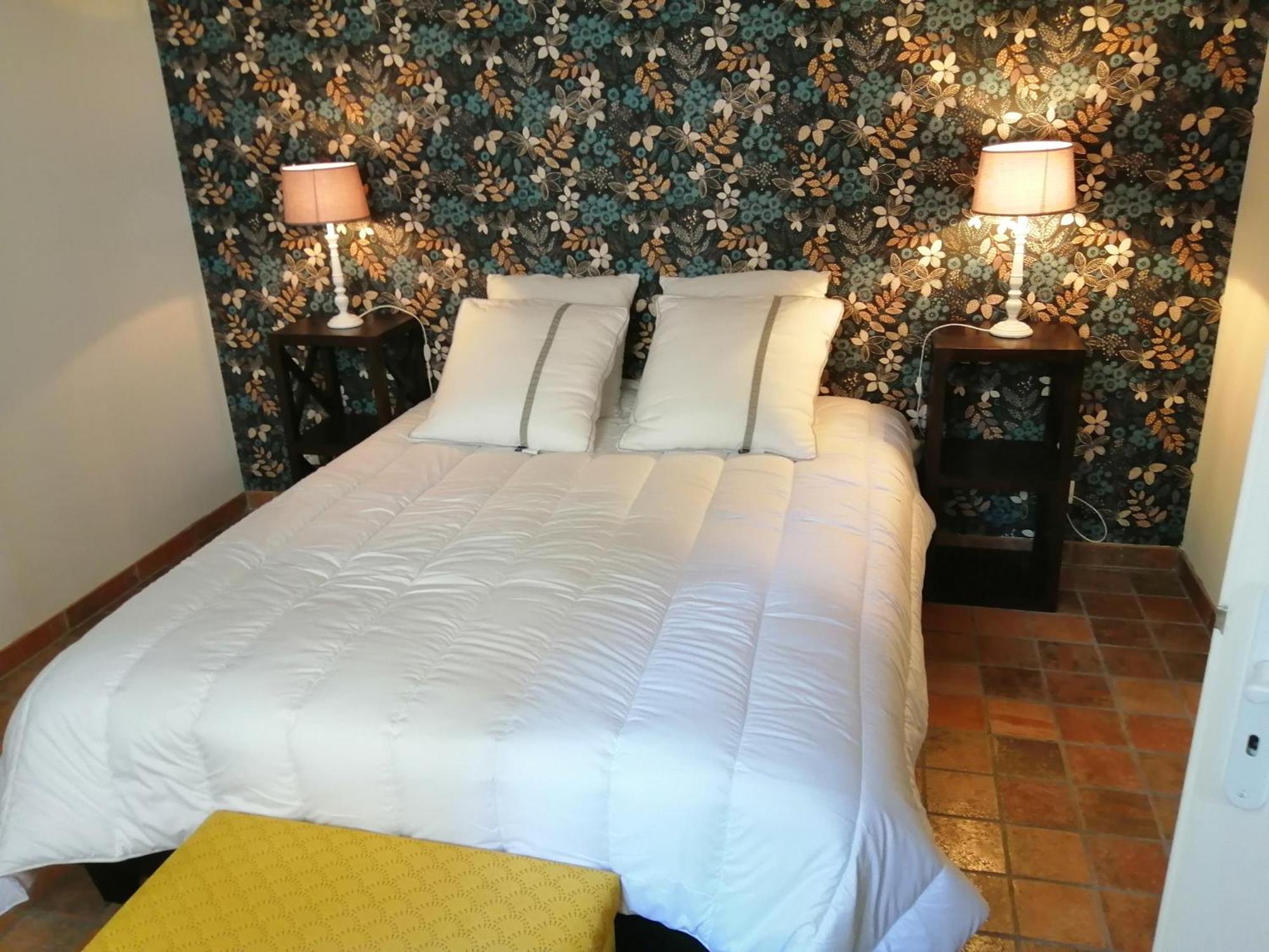 Le Paris Londres Bed & Breakfast Mesnieres-en-Bray Bilik gambar